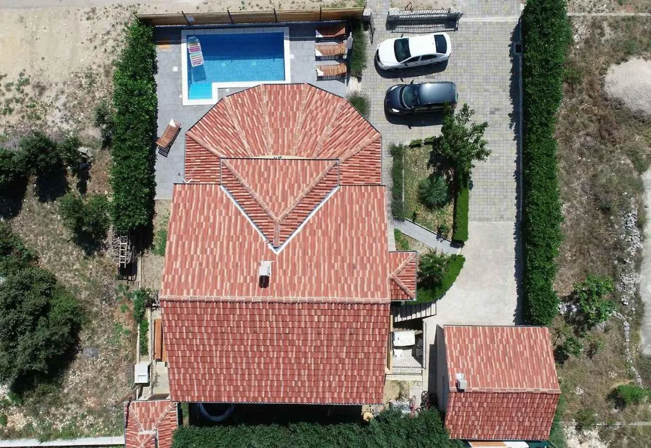Apartment In Kakma/Biograd Riviera 40380
